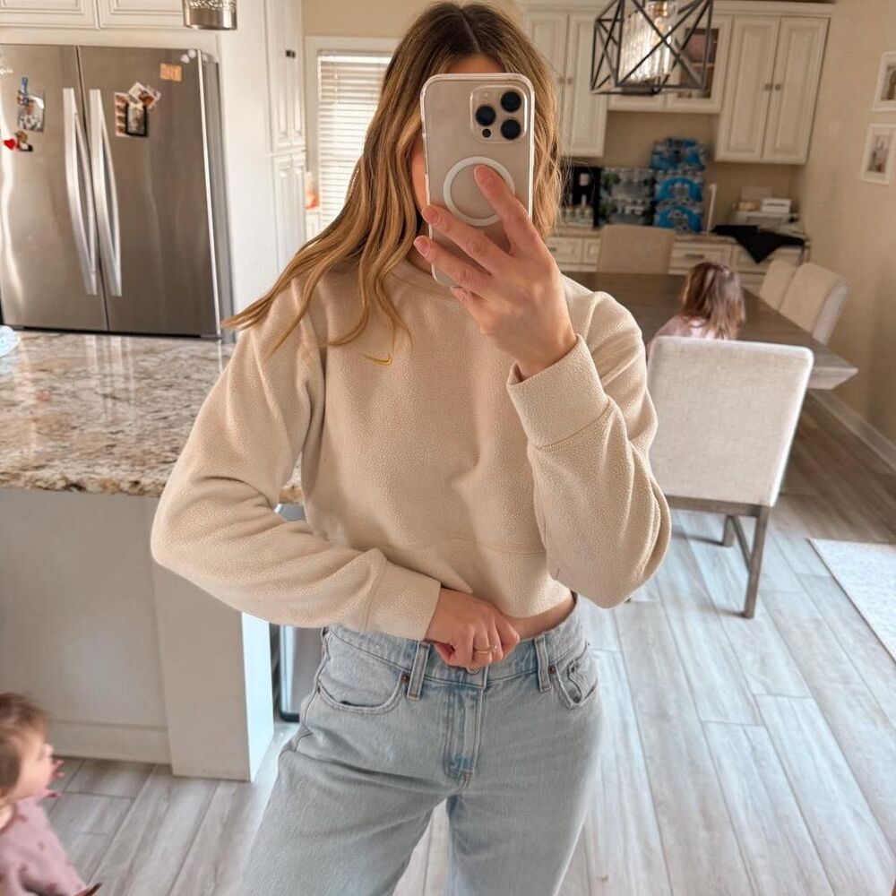 Nike Women's Cream and Tan Sweatshirt